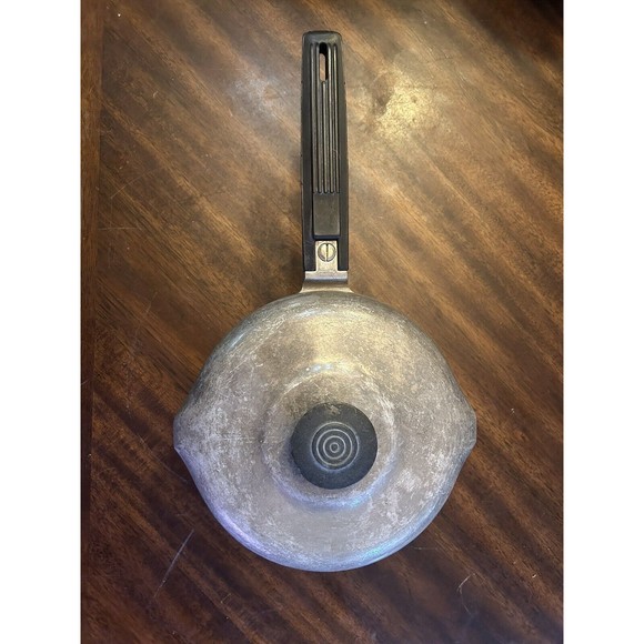 Wagner Ware Other - VTG Wagner Ware Magnalite  2 Qt Sidney 0 Pot with Lid 4682P DUAL SPOUT Sauce PAN